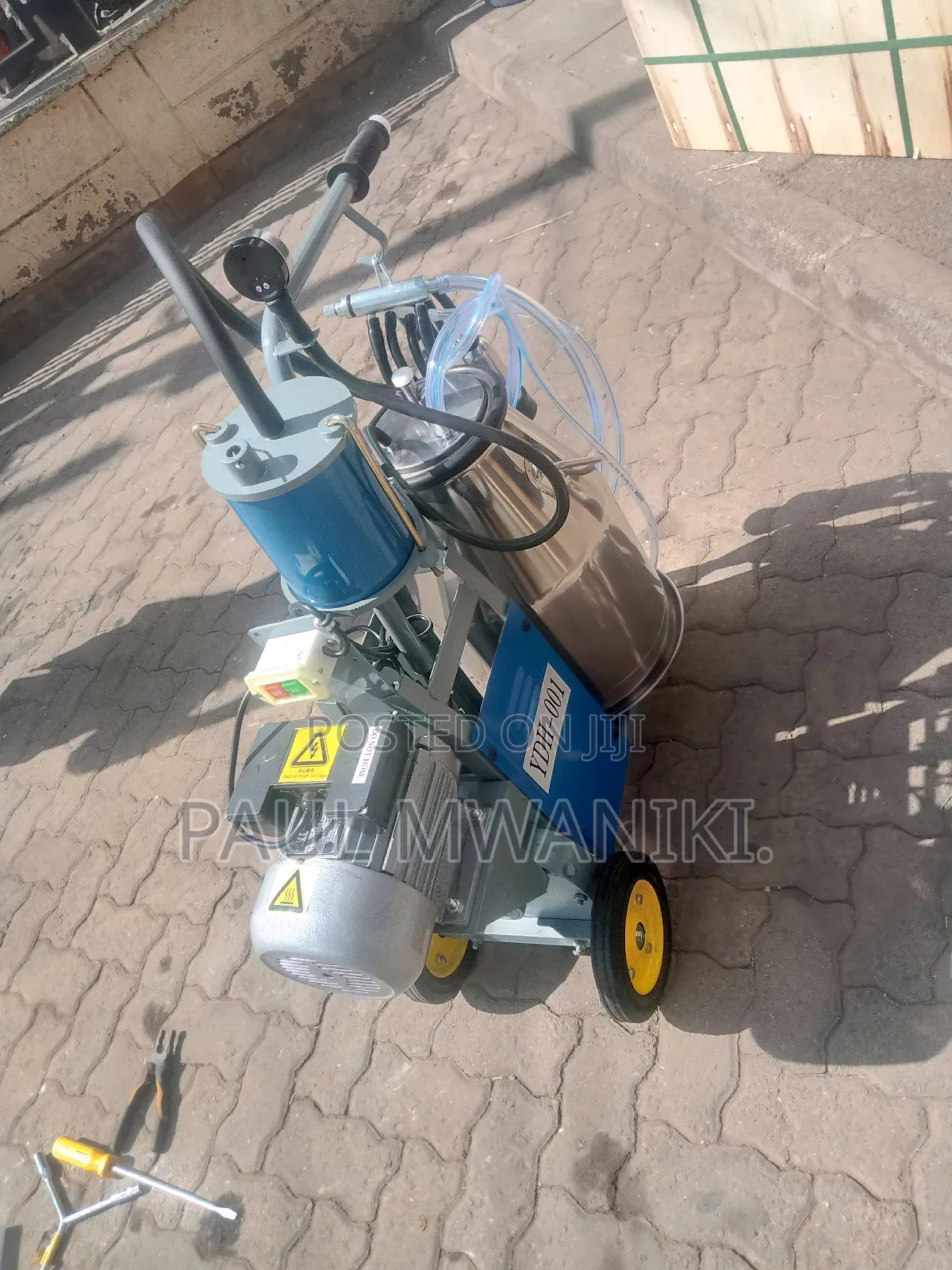 Milking Equipment, Single Cow Milking Machine