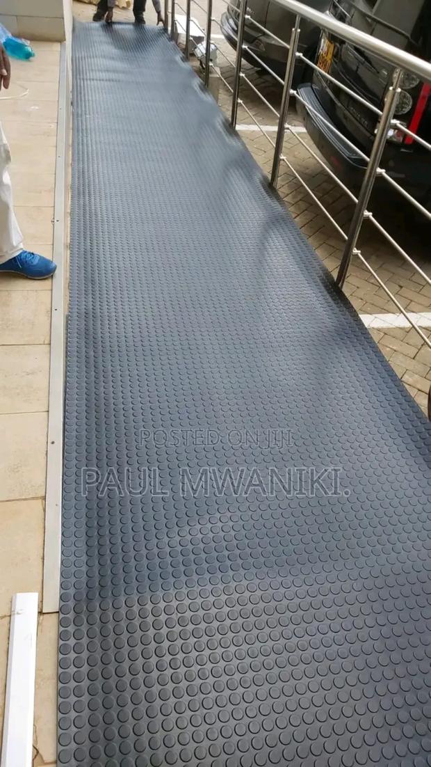 Anti-slip Coin Pattern Rubber Mat - thumbnail 4