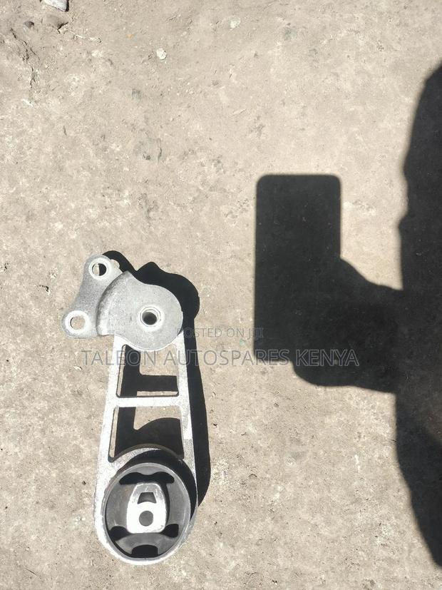 Mazda Demio Cross Member Mountain - thumbnail 3