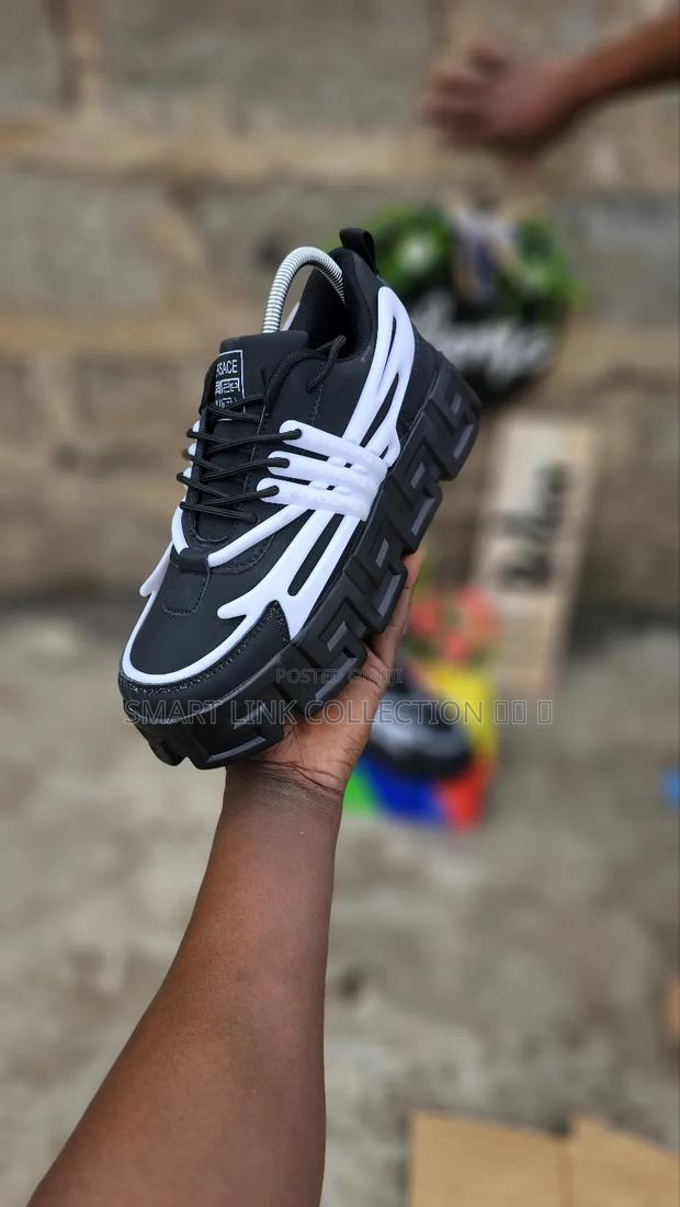 Versace Sneakers - thumbnail 3