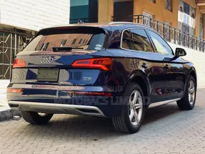 Audi Q5 2.0T Premium AWD quattro 2018 Blue