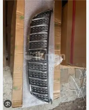 Toyota Premio 260 / 265 Original Grill Available
