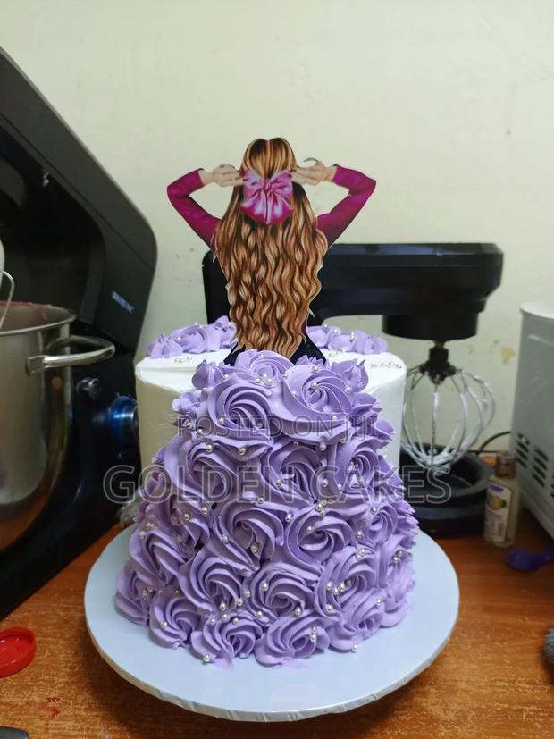 Themed and Non Themed Cakes - thumbnail 18