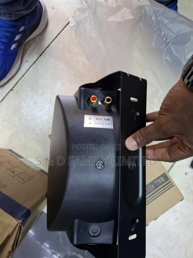 JBL 450 Wall Mount Column Speaker - thumbnail 3