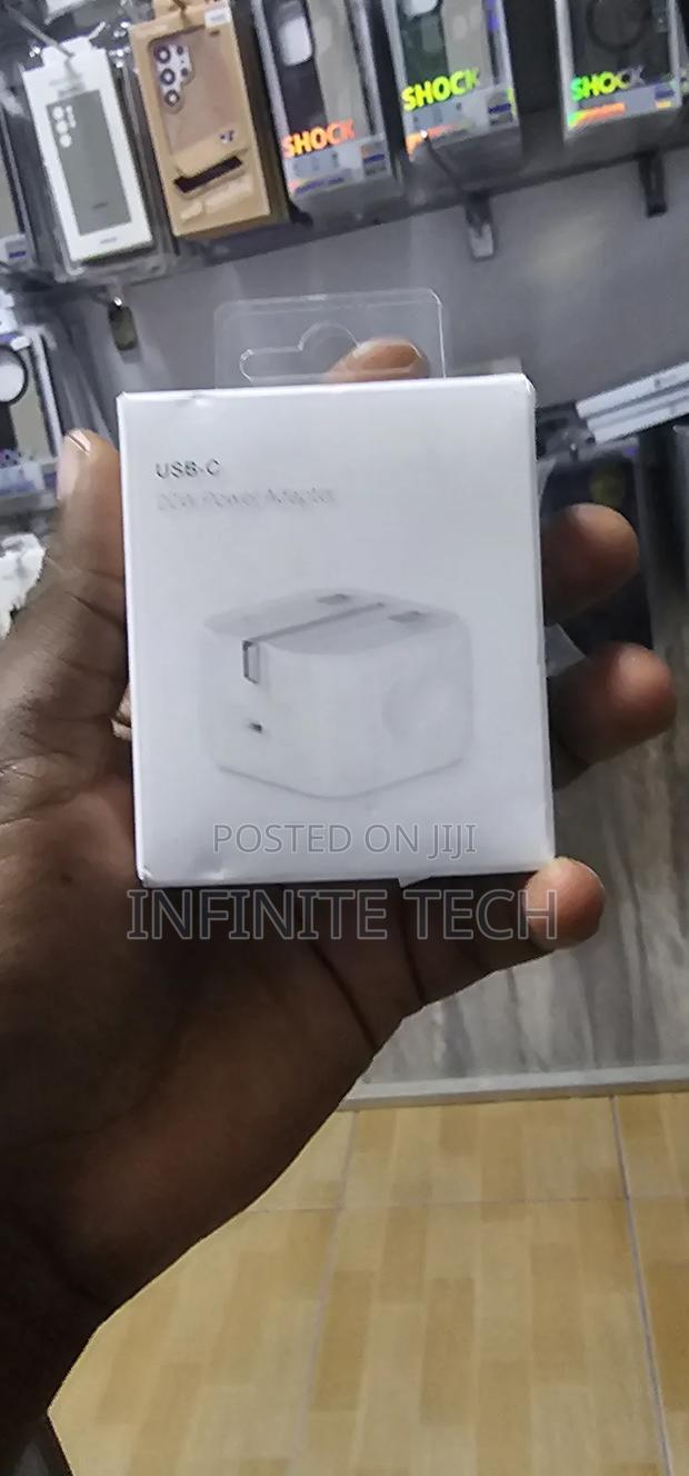 Apple 20 Watts Original Pc Adapter - main view