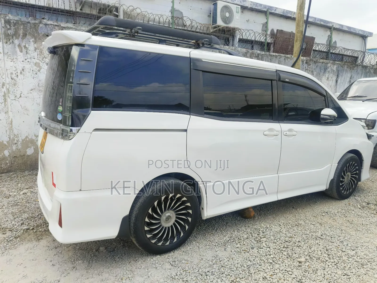 Toyota Voxy 2017 White