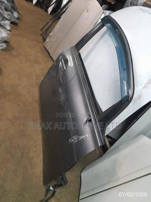 Front Door Nissan Note 2012 / 2013 - main view