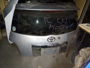 Boot / Tailgate Toyota Ist 2008