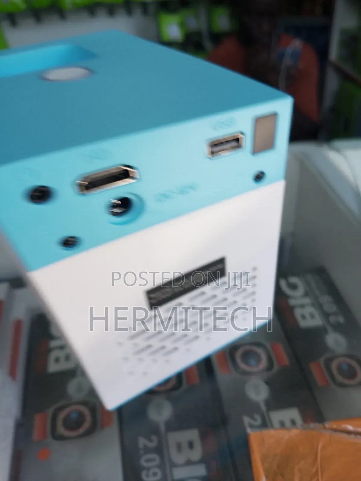 H11-G Mini Projector