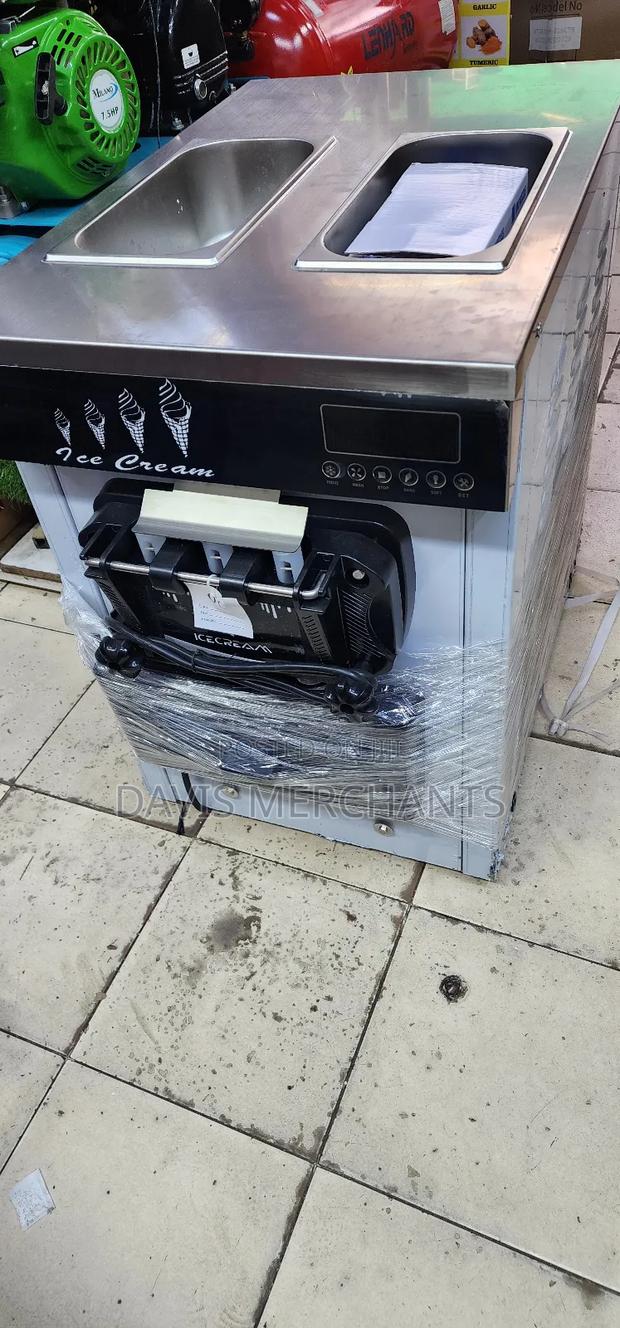 Ice Cream Machine - main view