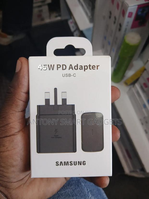 Samsung 45w Fast Charger - main view