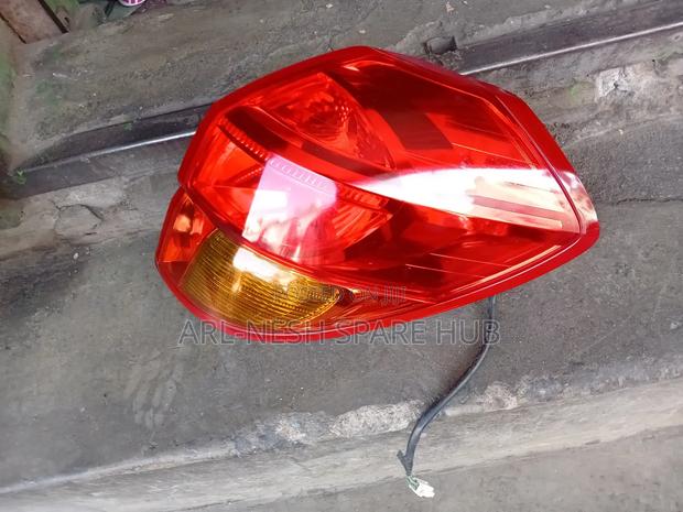 Subaru Legacy Bp5 Tail Light - thumbnail 3