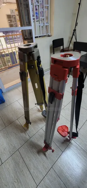 Eoodem Tripod With Adjustable Legs