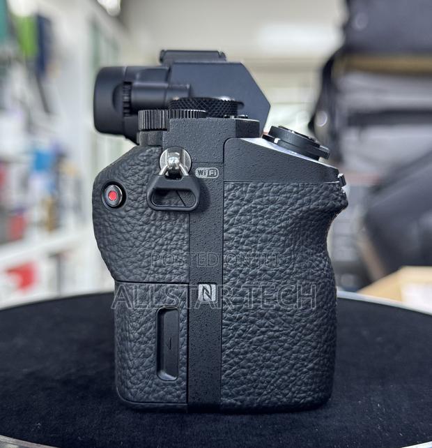 Sony A7 Ii Mirrorless Camera - thumbnail 2