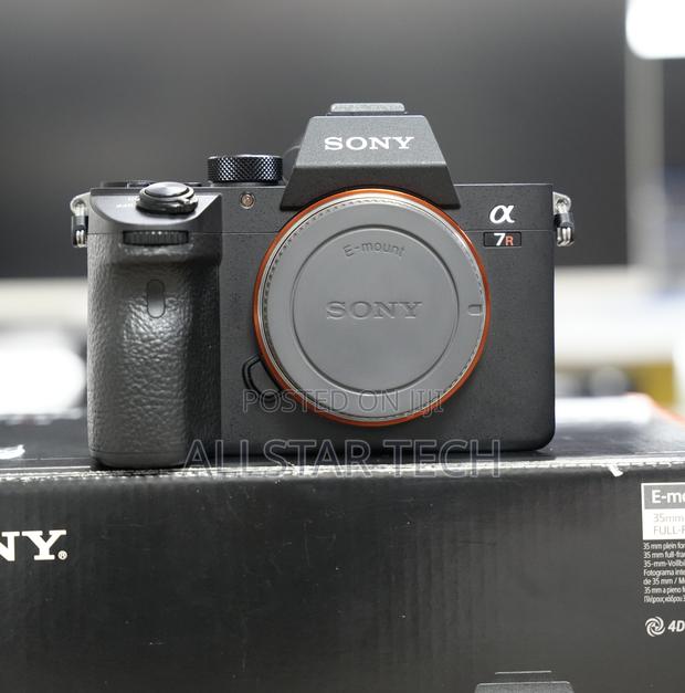 Sony Alpha A7r Iii Mirrorless Digital Camera Body