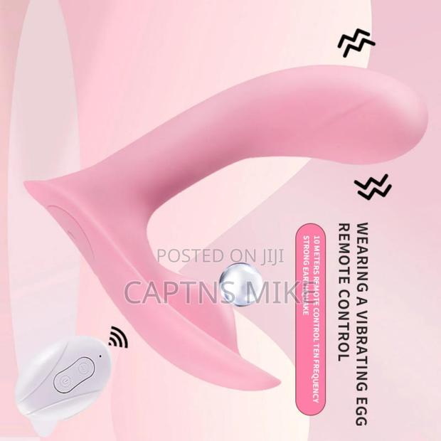 Short Dildo + Vibrator With Remote Control - main view