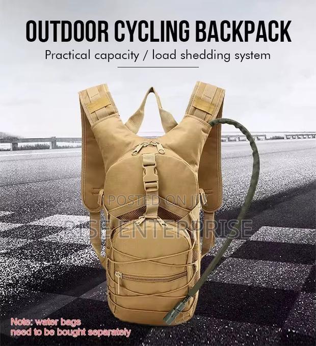 Hiking/Cycling Hydration Camel Backpack With 3lwater Bladder - main view