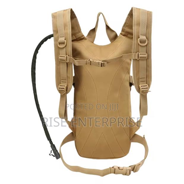 Hiking/Cycling Hydration Camel Backpack With 3lwater Bladder - thumbnail 2