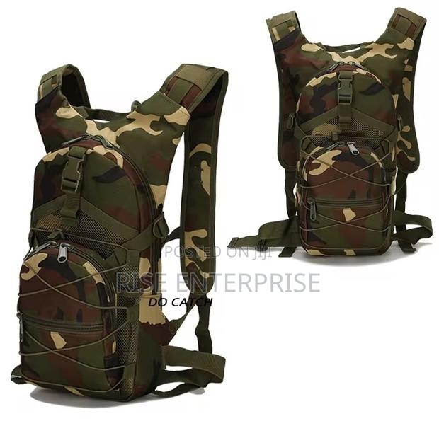 Tactical Hydration Camel Bag With 3l Water Bladder - thumbnail 2