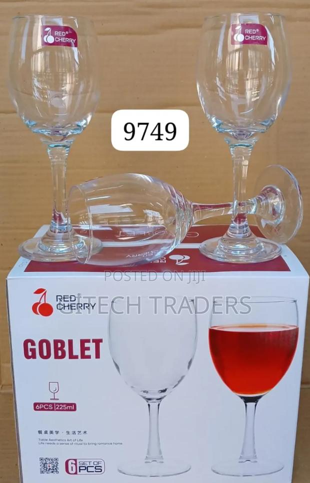 *Goblet 280ml Wine Glass