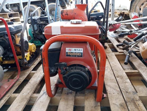 Petrol Water Pump 3-Inch / 75mm, 5.0hp – 700l/Min, 25m Lift - thumbnail 2