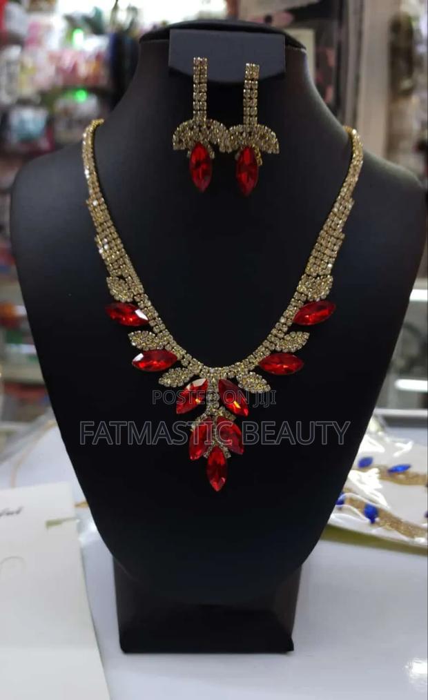 Elegant Red Jewellery Set
