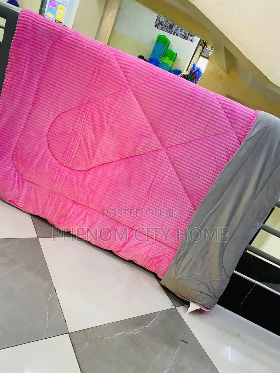 Pinkish Kingsize Velvet Duvet Single