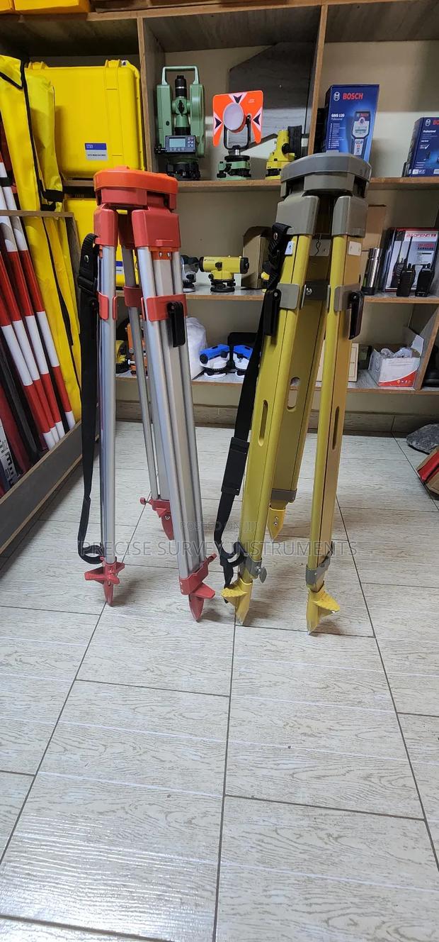 Heavy Duty Hardwoos Surveying Tripod - main view