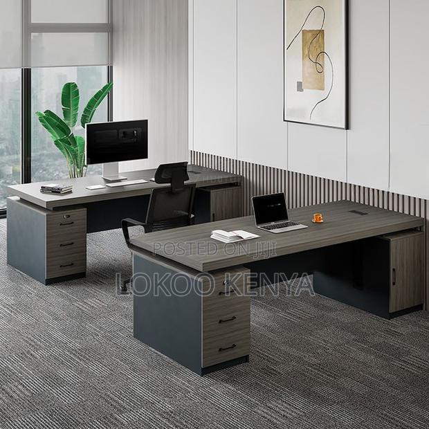 Office Desk: 1.8 Meter Executive Office Desk