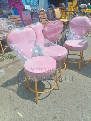 Manicure Love Seats, Sylish 