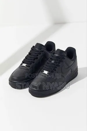 Original Airforce 1 Sneakers, Size 37_45