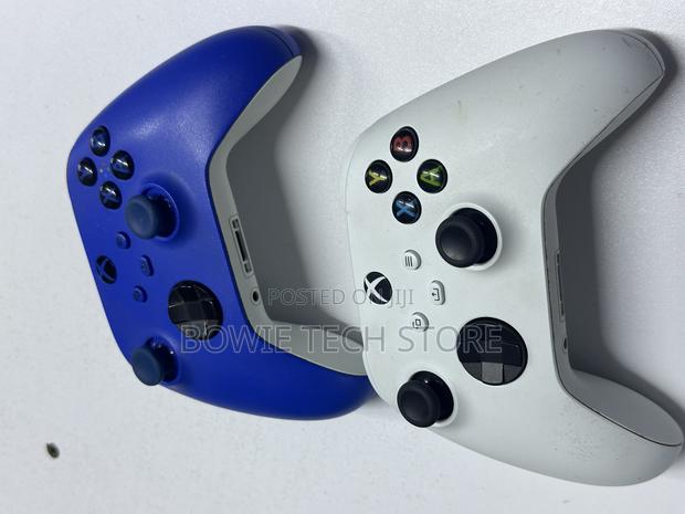 Xbox Series S/X Ex Uk Controllers - thumbnail 4