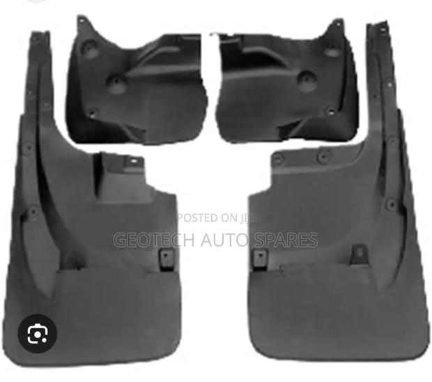Toyota Land Cruiser V8 200 Series Mudflaps