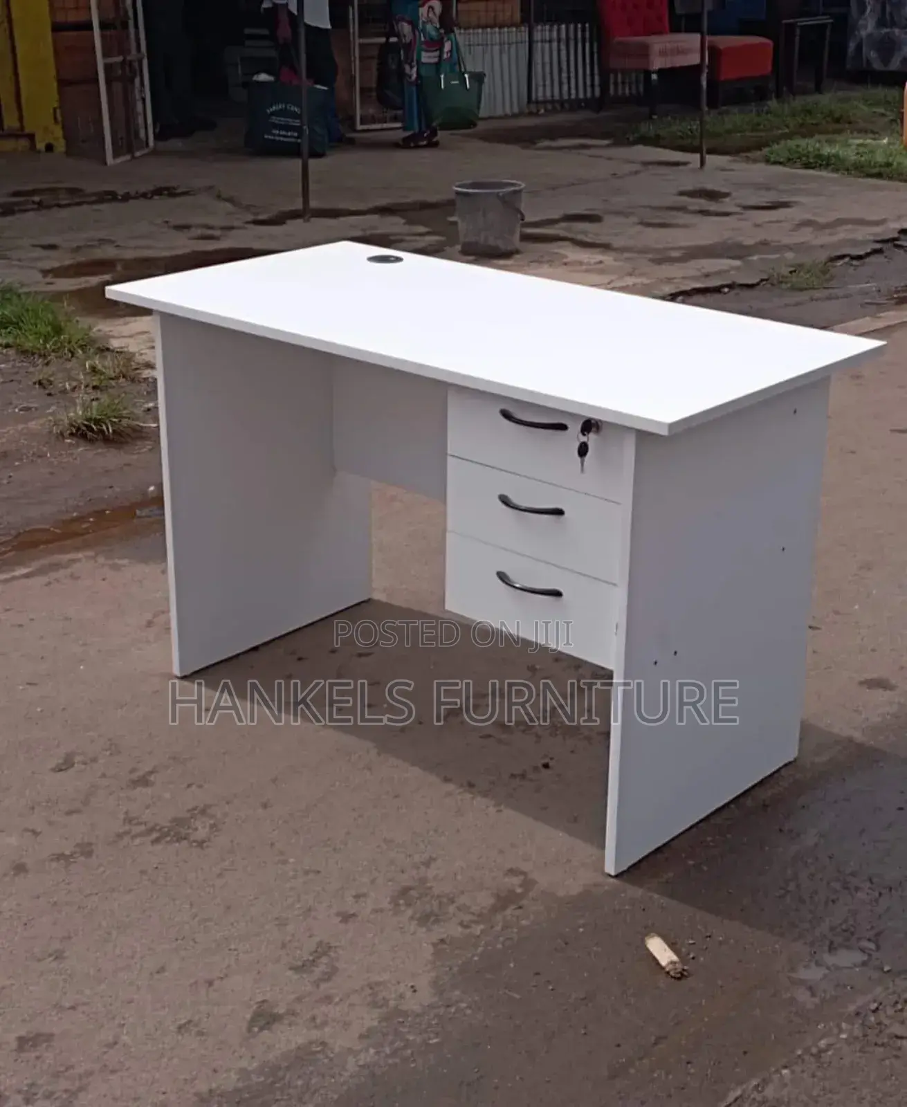1200mm White Office Desk