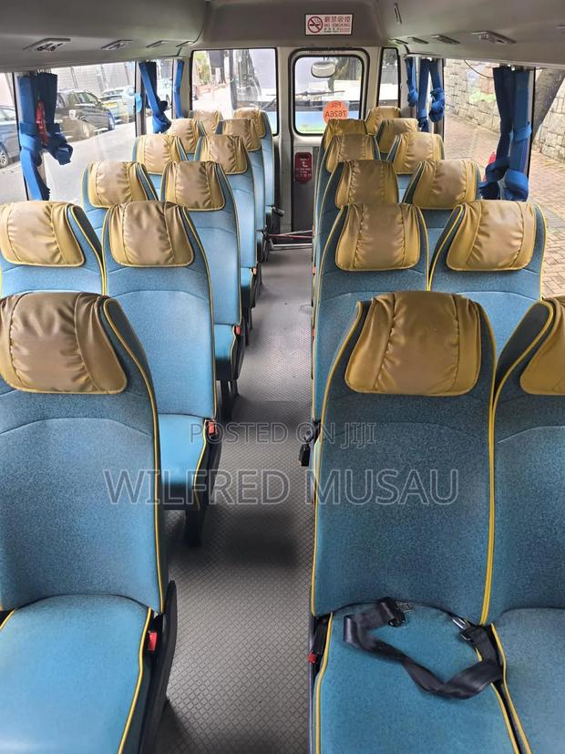 Toyota Coaster 2018 White - thumbnail 6