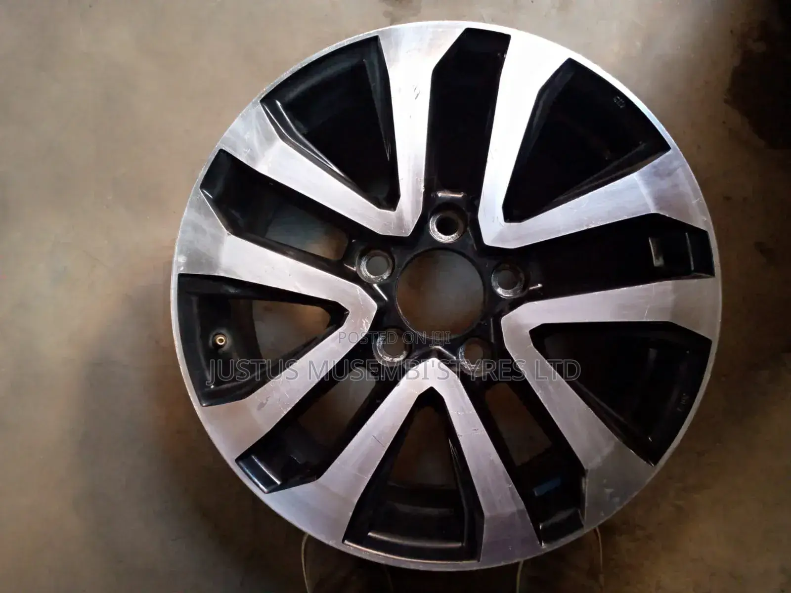 Landcruiser V8 Sports Rims Size 20