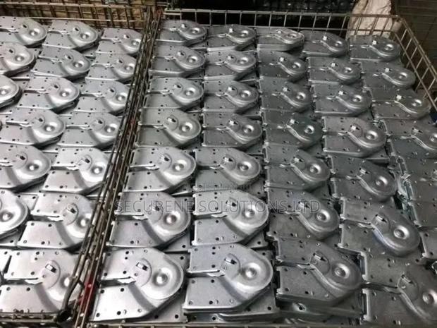 Multipurpose Ladders Hinges for a Multi-Purpose Ladder, - thumbnail 4