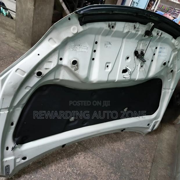 Vanguard Bonnet Pearl White in Colour Clean - main view