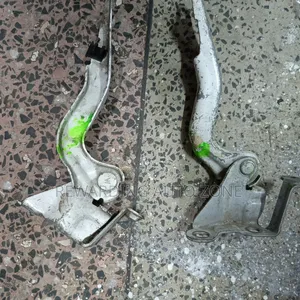 Toyota Fielder/ Nze 2005 Bonnet Hidges