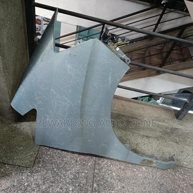 Toyota Alphard Wing/Fender RHS - thumbnail 2