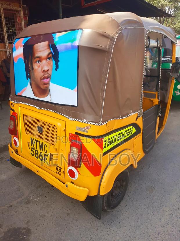 Bajaj RE 2021 Yellow - thumbnail 2