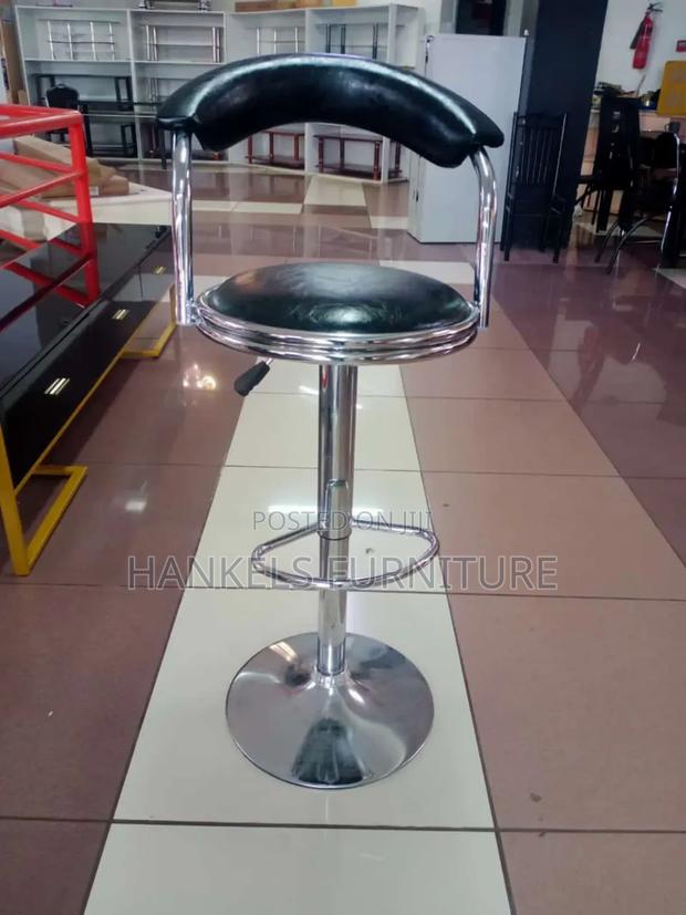 Height Adjustable Barstool
