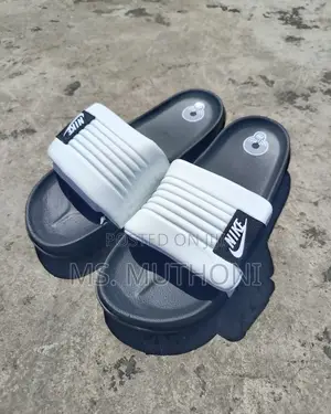 New Quality Nike Slides /Sandals 40-45