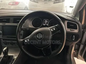 Volkswagen Golf TSI S FWD 2018 Silver