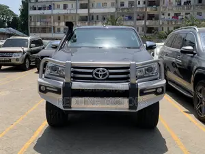 Toyota Hilux SR5+ 4x4 2018 Gray