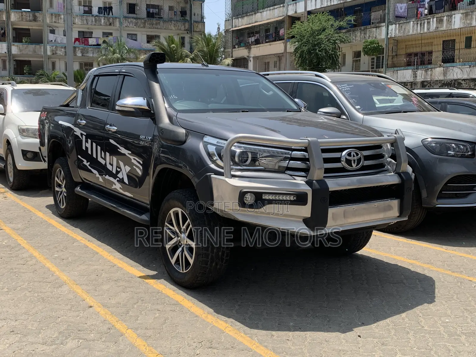 Toyota Hilux SR5+ 4x4 2018 Gray