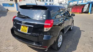 Toyota Vanguard 2012 Black
