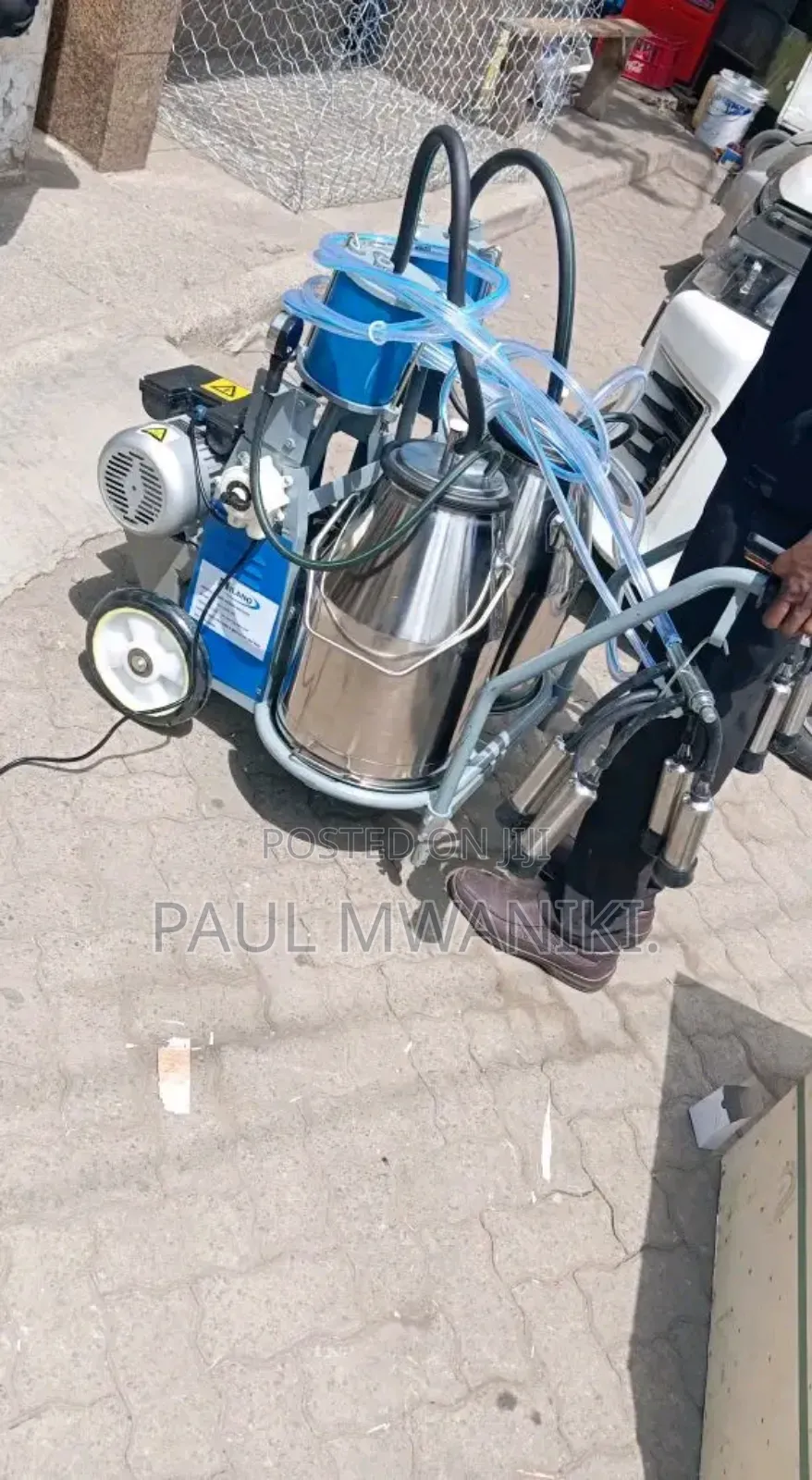 Double Bucket Milking Machine