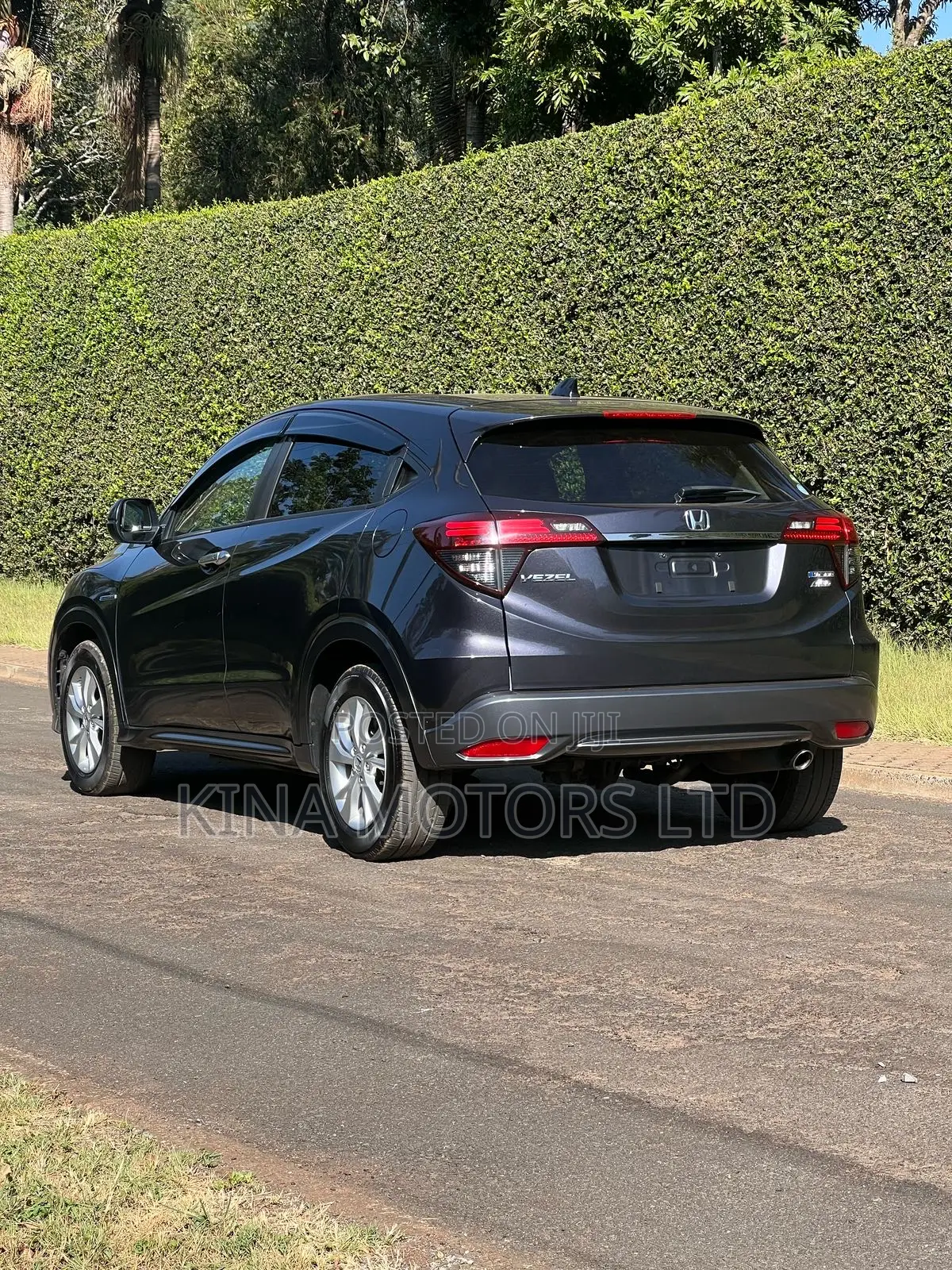 Honda Vezel 1.5 Hybrid 4WD 2018 Matt Black