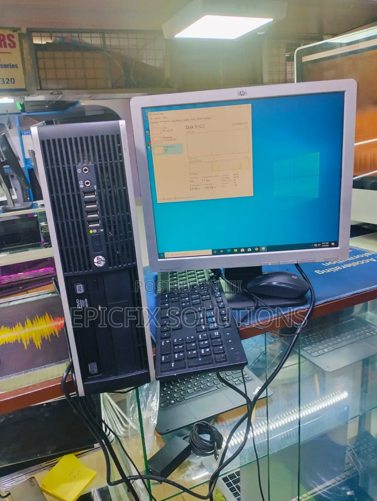 HP 200 G4 22 All-in-One 4GB Intel Core i5 HDD+SSD 500GB